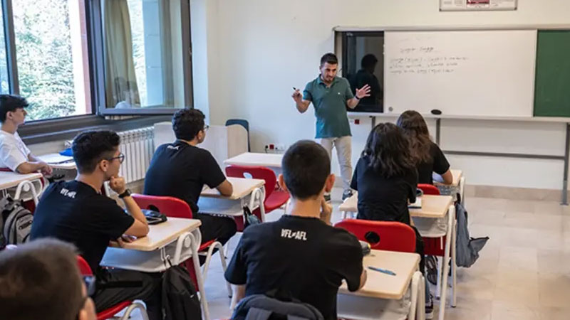 MEB’den ek ücreti düzenlemesi Resmi Gazete'de yayımlanan karar göre öğretmen, müdür ve müdür yardımcılarının