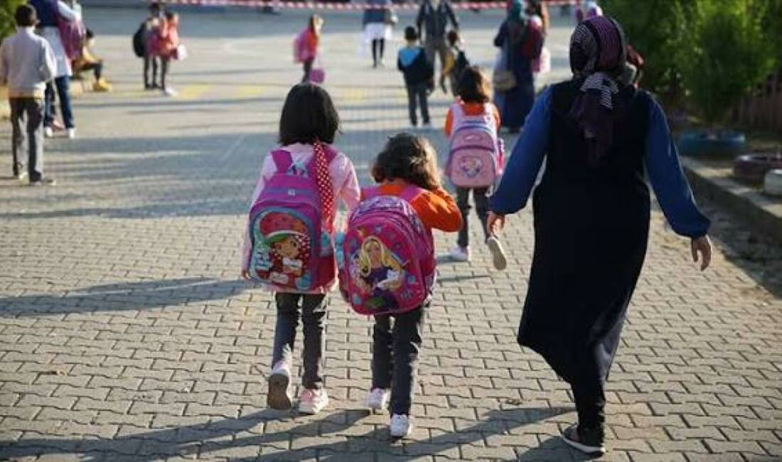 Milli Eğitim Bakanlığınca (MEB) yapılan düzenlemeyle, okul-aile işbirliğinin güçlendirilmesi için
