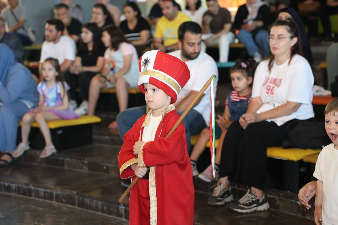 Bursa'nın en küçük Mehteran'ı 4 mehter ve kilic kalkan 6