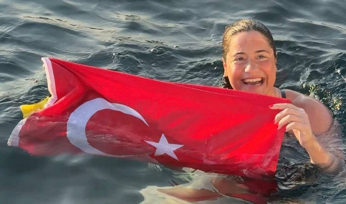 Milli yüzücü Aysu Türkoğlu’ndan rekor Açık su yüzücüsü 25 yaşındaki Aysu Türkoğlu, Japonya'daki Tsugaru Kanalı'nı