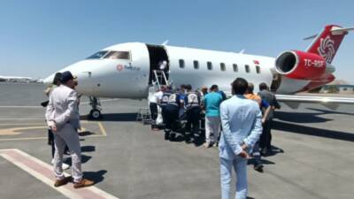 Mısır'da trafik kazası geçiren 3 Türk vatandaşı, hava ambulansıyla Türkiye'ye
