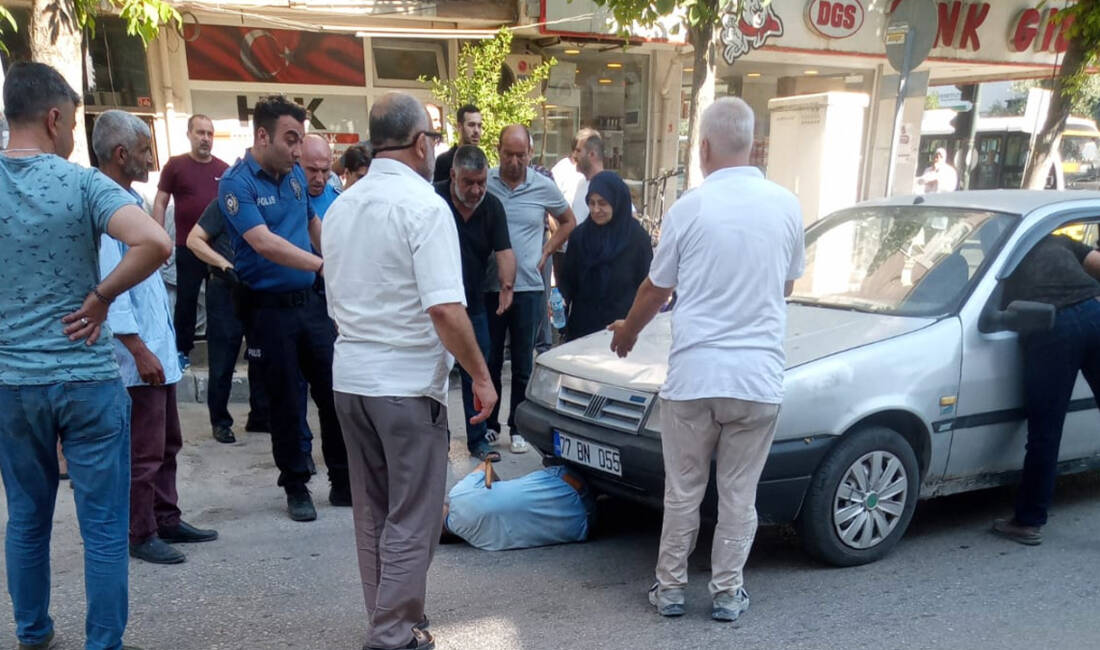 Bursa’da feci kaza: Yolun karşısına geçerken… Bursa'nın Mustafakemalpaşa ilçesinde yolun karşına geçmeye çalışırken otomobilin çarptığı yaya
