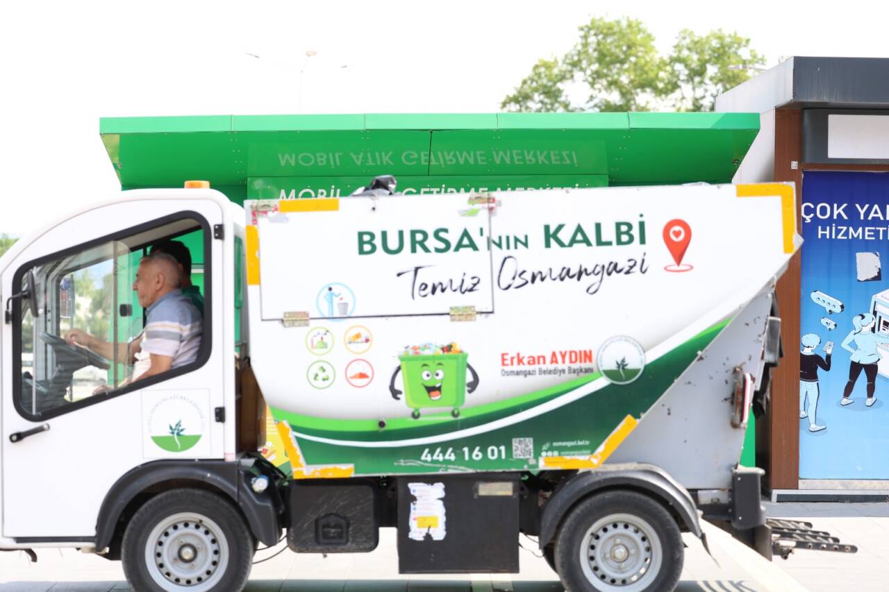 Bursa'da geri dönüşüm seferberliği! 14 noktaya kuruldu... 5 Bursa'da geri dönüşüm seferberliği