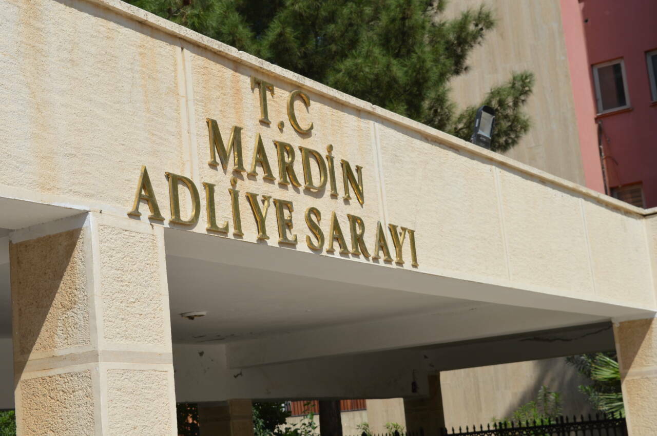 Oğlu miras için aracına bombalı tuzak kurmuştu; kalp krizinden öldü 3 oglu miras icin aracina bombali tuzak kurmustu kalp krizinden oldu b237384fe974