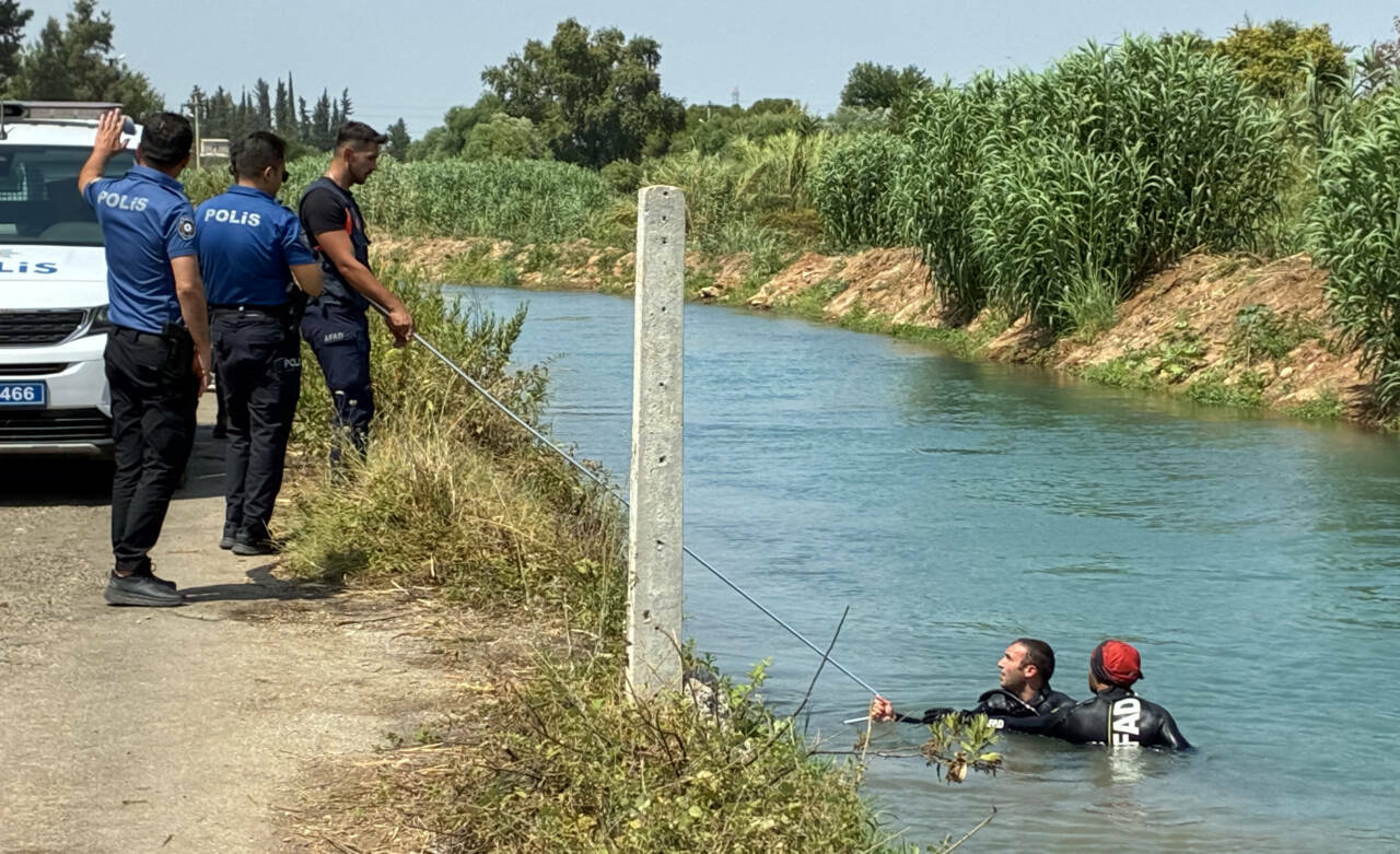 Oğulları kanalda boğulan çiftten yürek yakan feryad 5 ogullari kanalda bogulan ciftten yurek yakan feryad 60c75accf486