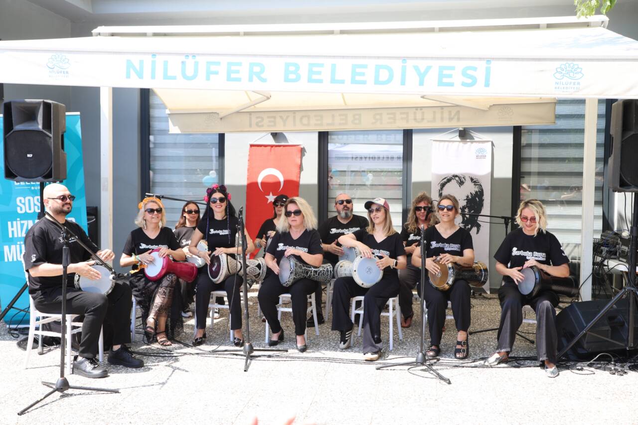 Bursa'nın olgun gençlerinden yıl sonu sergisi 10 Fwd: (FOTOĞRAFLI) NİLÜFER'İN 'OLGUN GENÇLER'İNDEN YIL SONU SERGİSİ