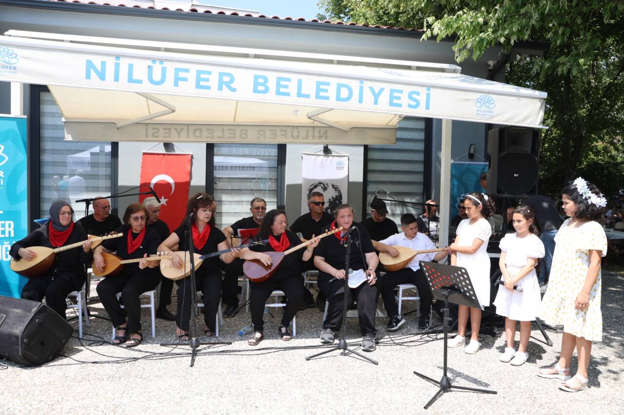 Bursa'nın olgun gençlerinden yıl sonu sergisi 4 Fwd: (FOTOĞRAFLI) NİLÜFER'İN 'OLGUN GENÇLER'İNDEN YIL SONU SERGİSİ