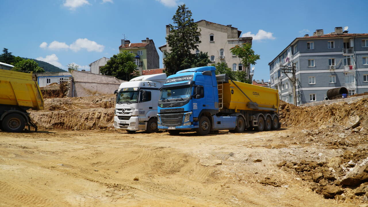 Bursa'daki okul inşaatına şikayet yağmuru 2 oly04295