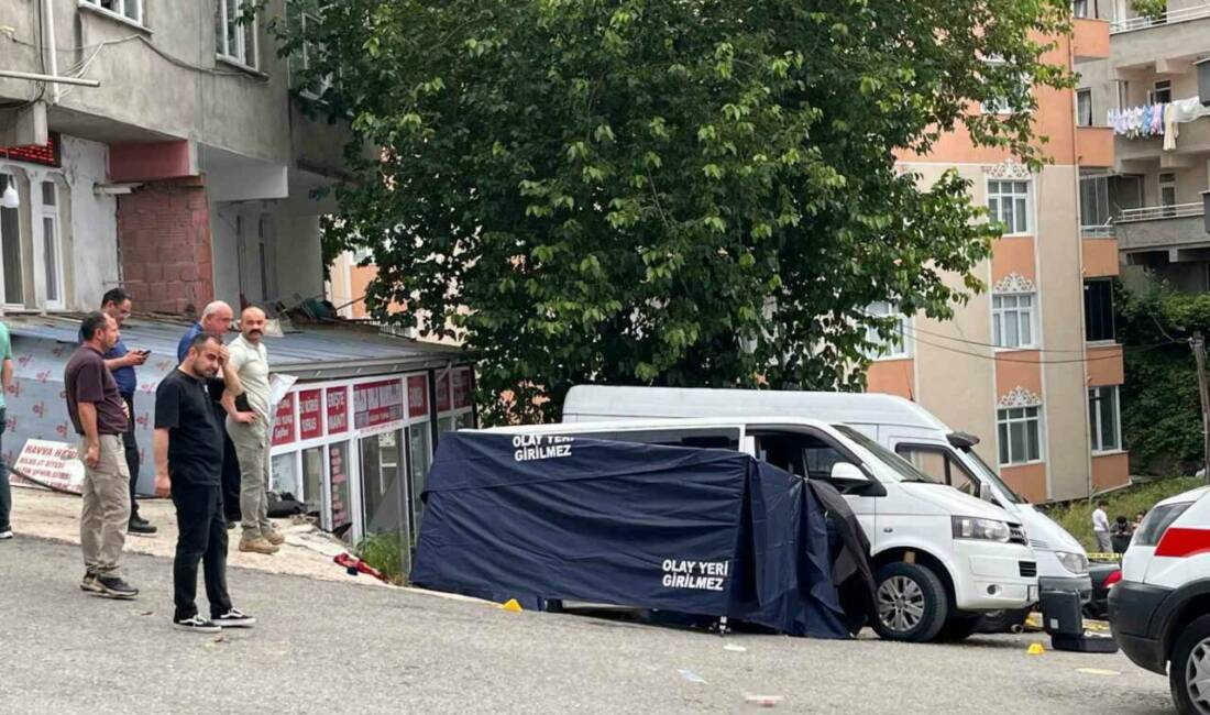 Ordu’da aile katliamı: 3 ölü Ordu’nun Fatsa ilçesinde bir şahıs, yer meselesi sebebiyle husumetli olduğu