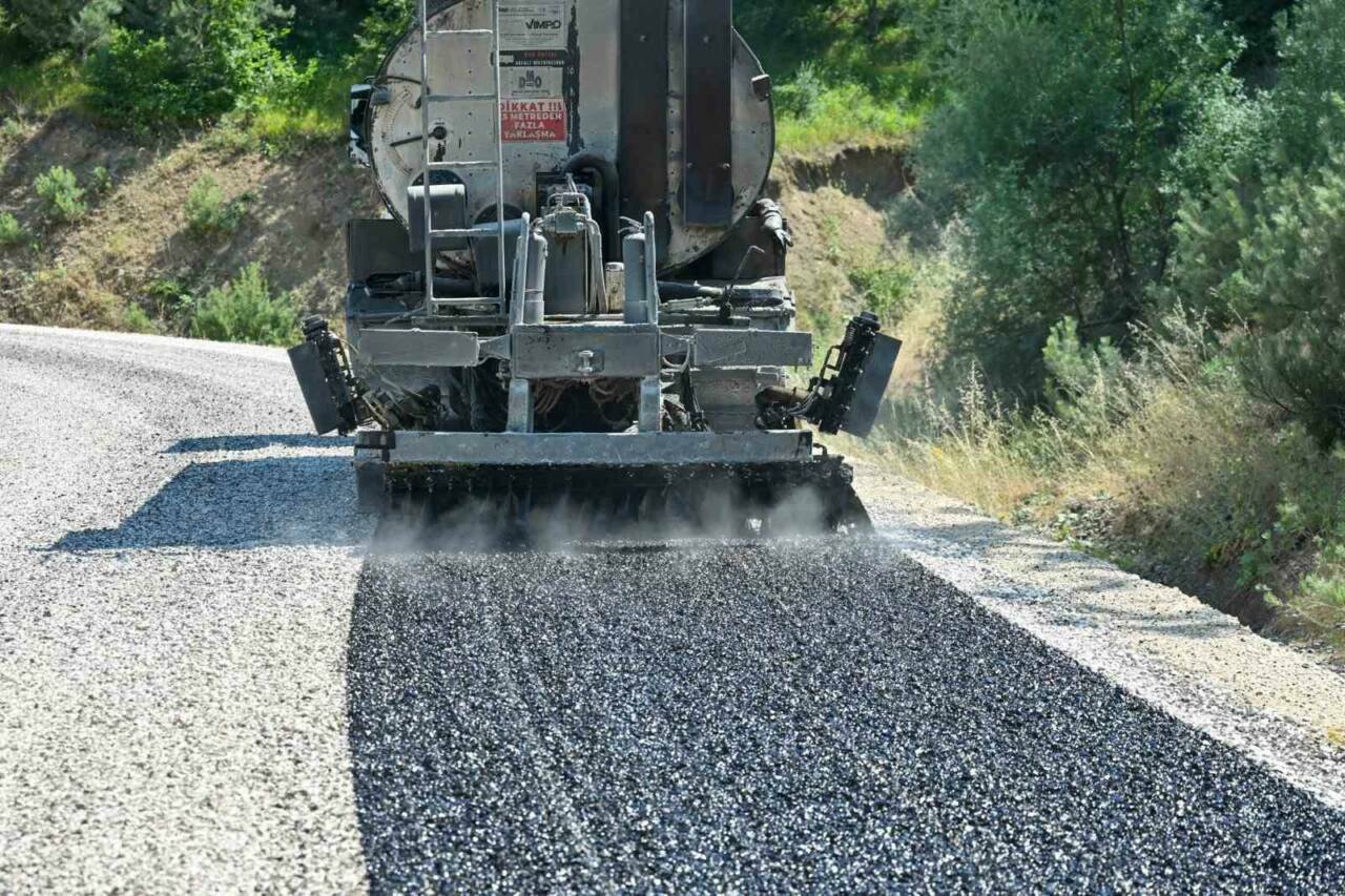 Bursa'da bu yollar yenileniyor 4 orhanelinin yollari yenileniyor d26c5cdcaf85