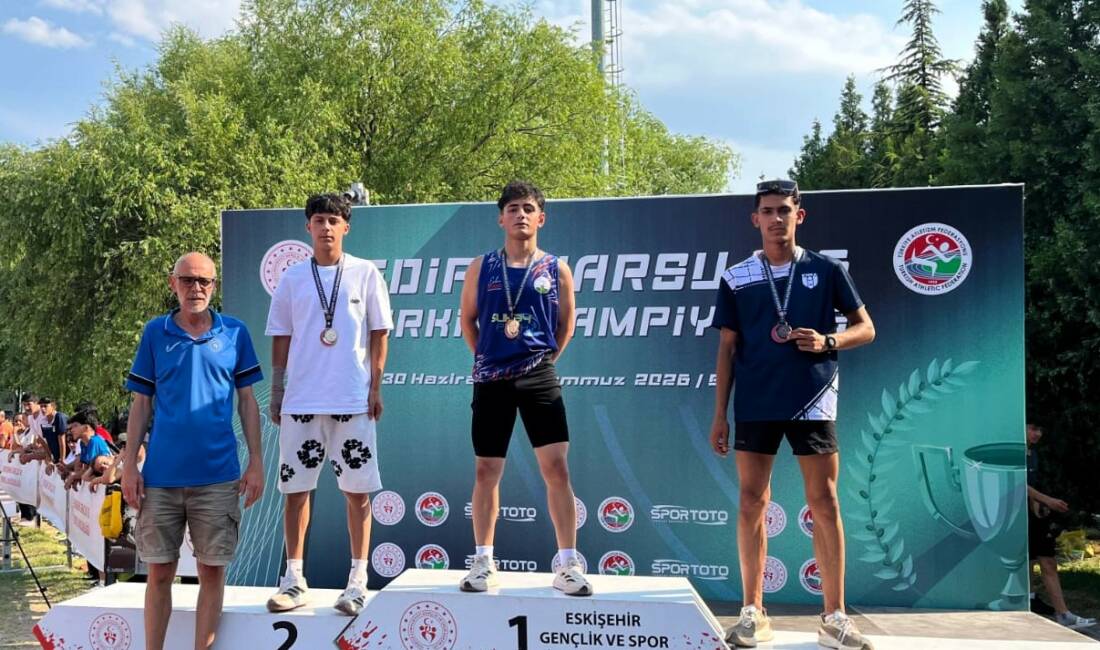 Bursalı atletlerden Türkiye çapında derece Osmangazi Belediyespor Atletizm Takımı sporcuları, Eskişehir’de düzenlenen U16 Türkiye Atletizm