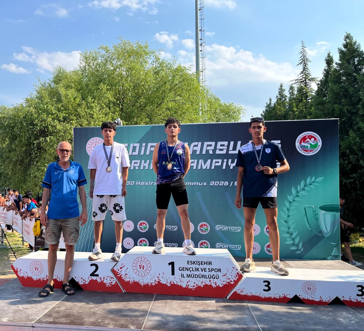 Bursalı atletlerden Türkiye çapında derece 3 osmangazi belediyespor atletizm