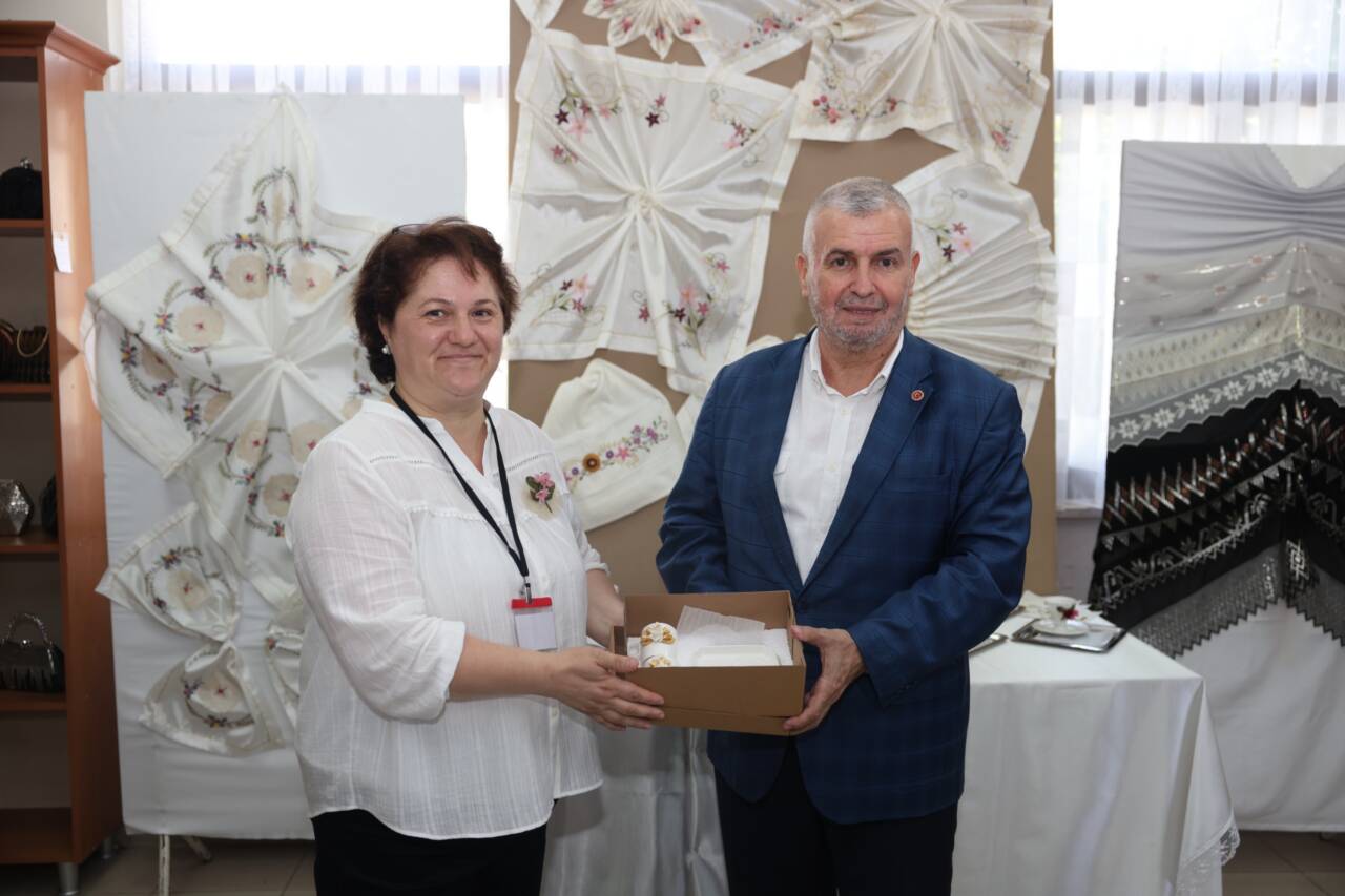 OSMEK Namık Kemal Kursiyerlerinden El Emeği Göz Nuru Sergi (Görüntülü)