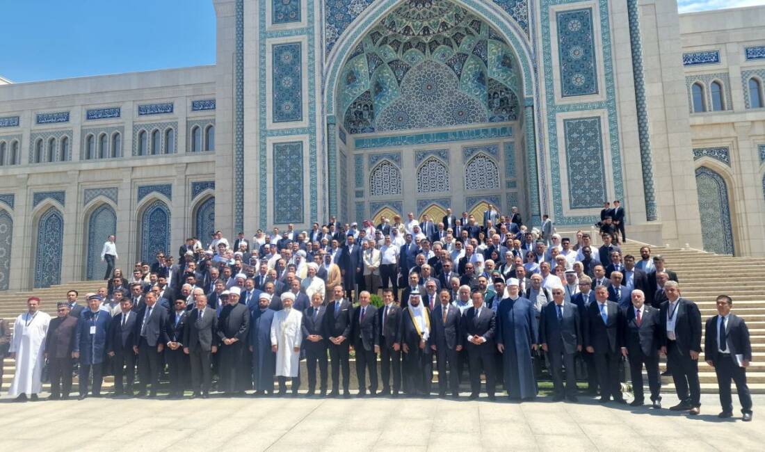 Özbekistanda Uluslararası İslam Medeniyeti Forumu başladı Özbekistan'ın başkenti Taşkent'te, "İslam Medeniyeti: Barışın, Hoşgörünün ve Aydınlanmanın Yolu"