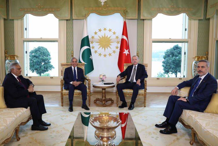 Pakistan Başbakanı Şahbaz Şerif, Türkiye'de 1 pakistan basbakani sahbaz serif turkiyede 16f65731d1a9