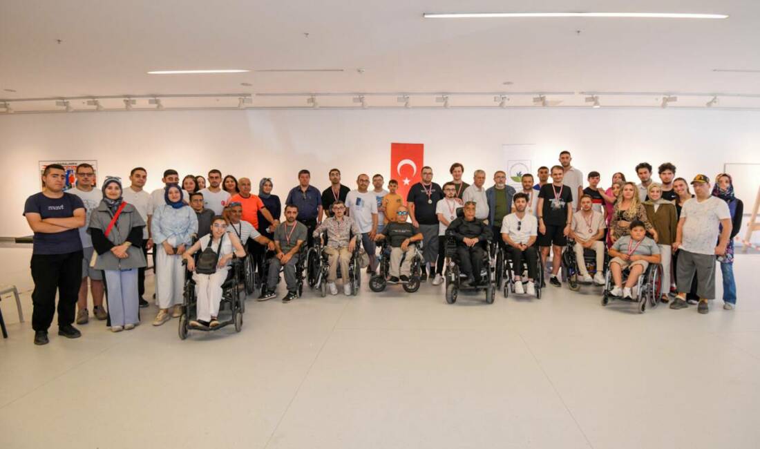 Bursa’da sporun birleştirici gücü engelleri aştı Osmangazi Kent Konseyi Engelliler Meclisi’nin Osmangazi Belediyesi katkılarıyla düzenlediği Paralimpik
