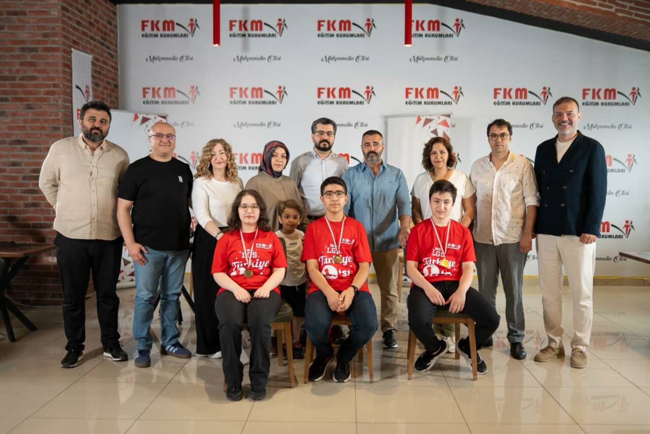 FKM'den 2026 LGS'de 3 Türkiye birincisi! 1 FKM Eğitim Kurumları, 2026 LGS'de 3 Türkiye Birincisi Çıkardı