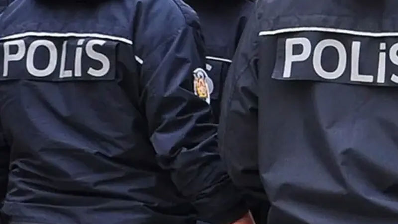 Bakan Çiftçi açıkladı: Polislerin mesai saatlerine düzenleme İçişleri Bakanı Mustafa Çiftçi, polislerin çalışma saatleriyle ilgili düzenleme yapmak