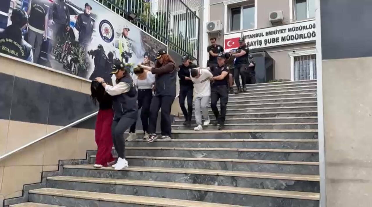 Rapçi Blok3'e suikast hazırlığı iddiası 2 rapci blok3e suikast duzenleyeceklerdi bodrumda yakalandilar 21097626bd6f