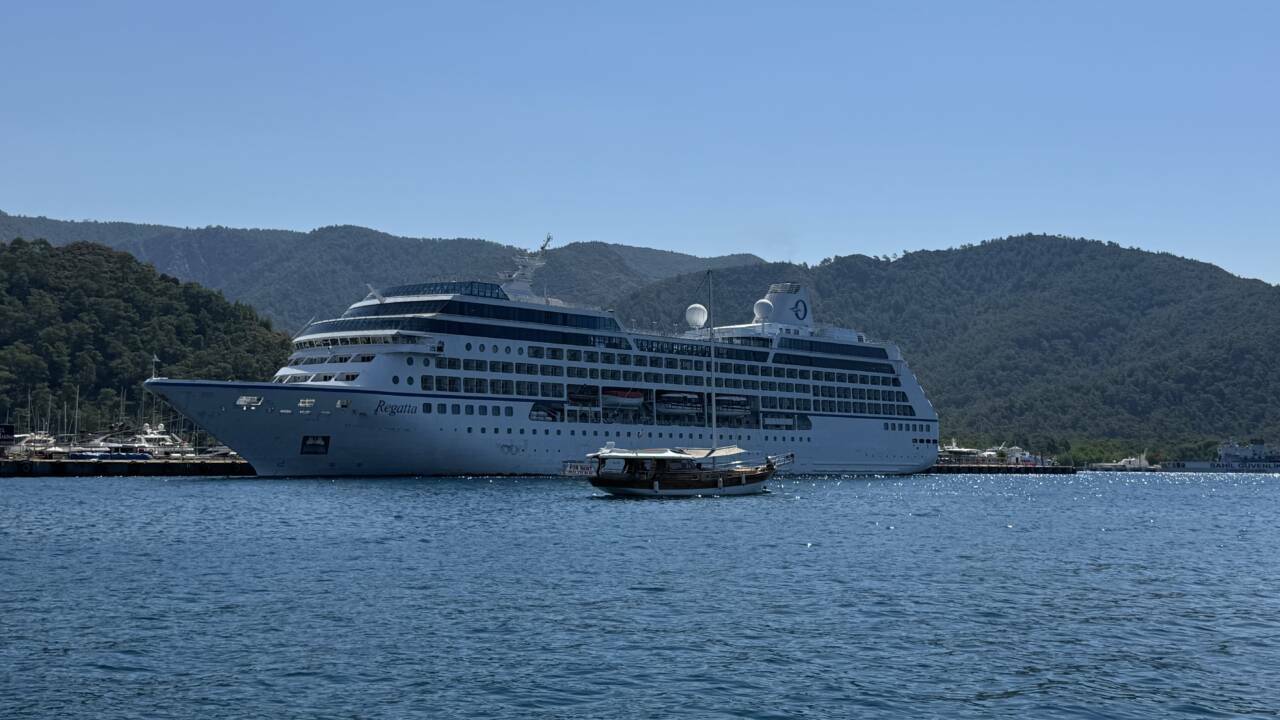 "Regatta" kruvaziyeri Marmaris'e geldi 2 regatta kruvaziyeri marmarise geldi 6767bd3e3452
