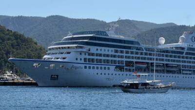 Muğla'nın Marmaris ilçesine, Marshall Adaları bayraklı "Regatta" adlı kruvaziyer 481