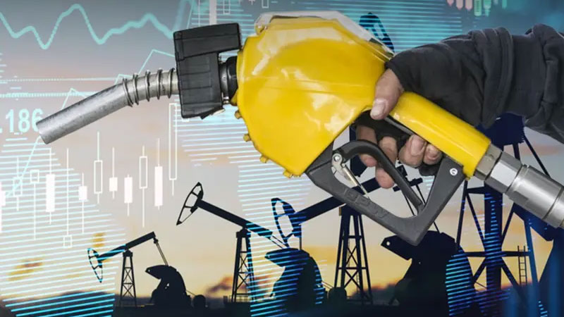 Motorine büyük zam! İşte yeni fiyatlar Akaryakıt ürünlerinden motorinin litre fiyatına 4,20 lira zam geldi.