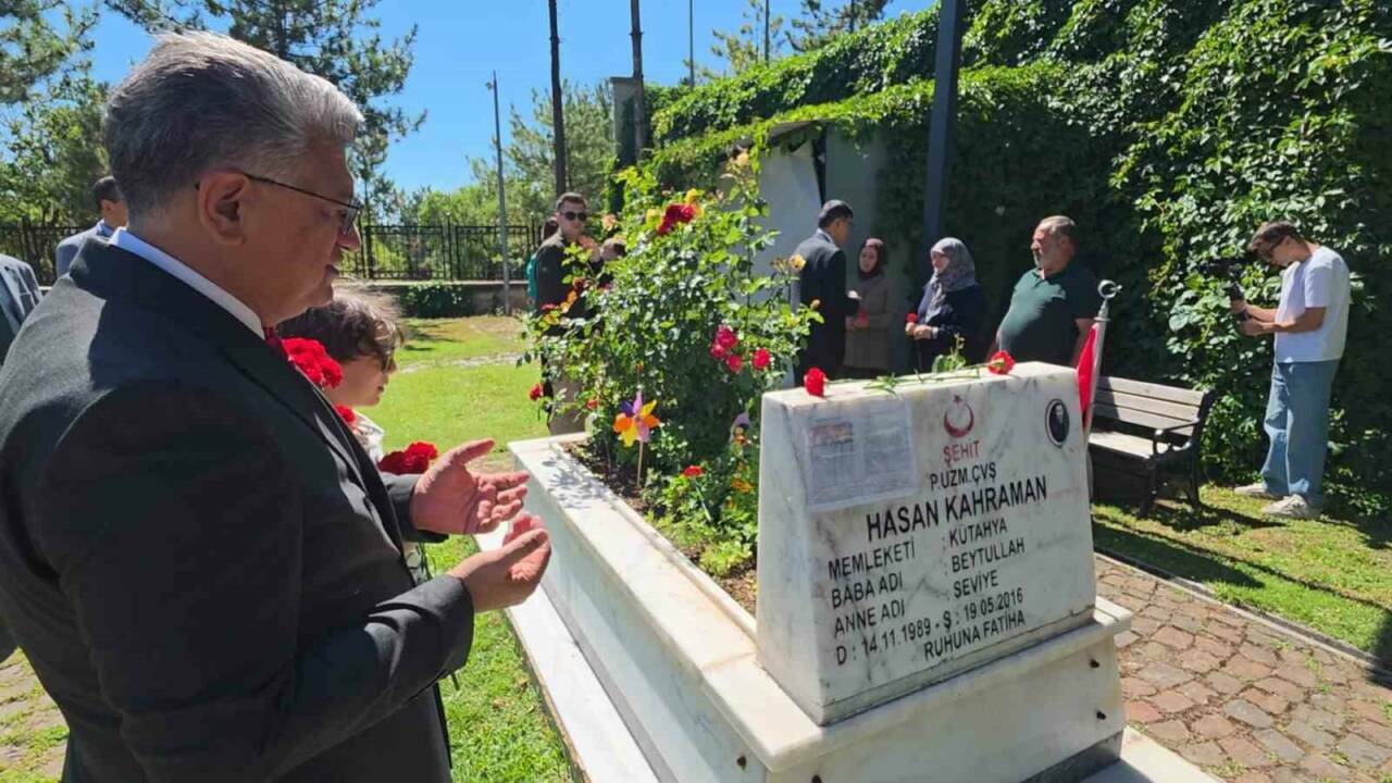 Şehit babasına her karne dönemi sözünü tutuyor 3 sehit babasina her karne donemi sozunu tutuyor 86990d386674