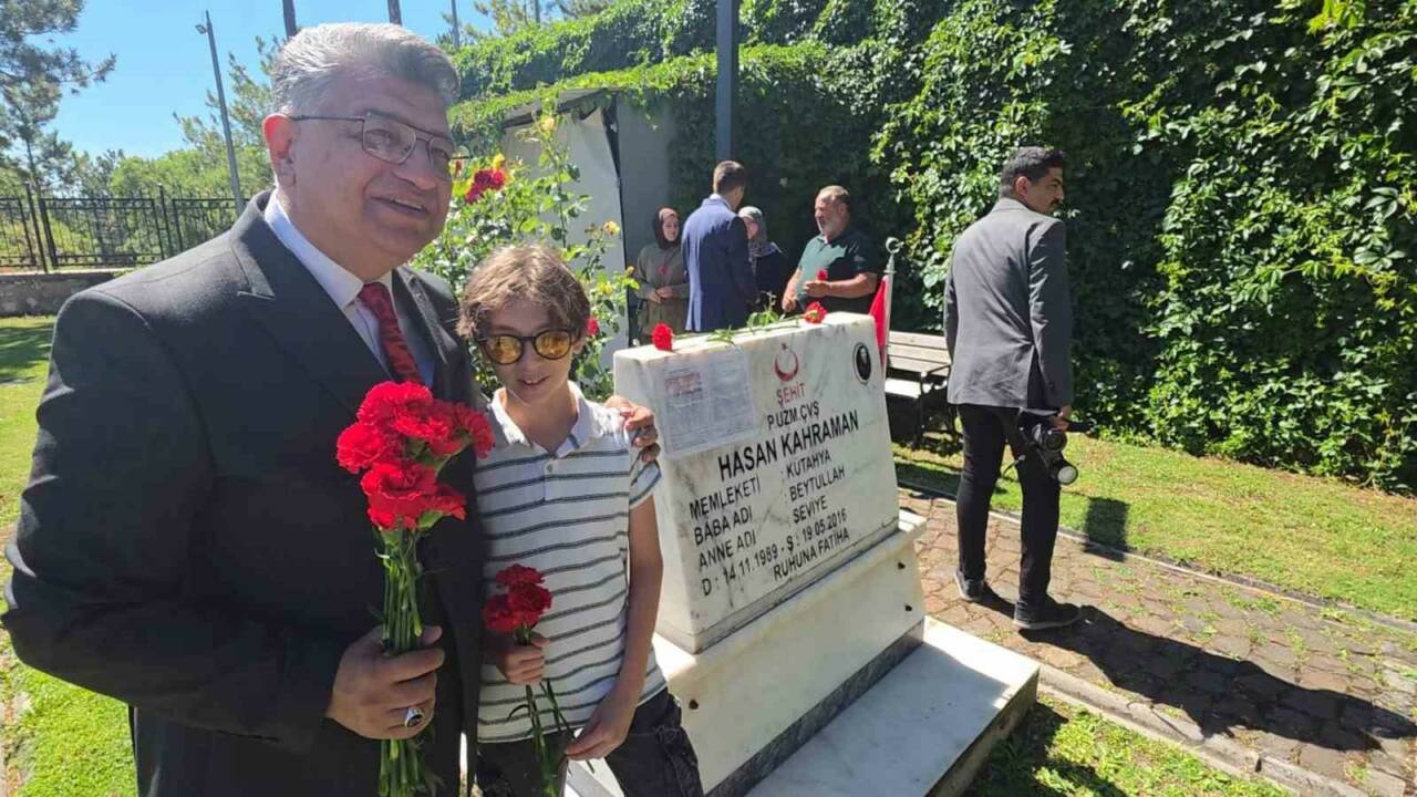 Şehit babasına her karne dönemi sözünü tutuyor 4 sehit babasina her karne donemi sozunu tutuyor b14d0a3b3b6f