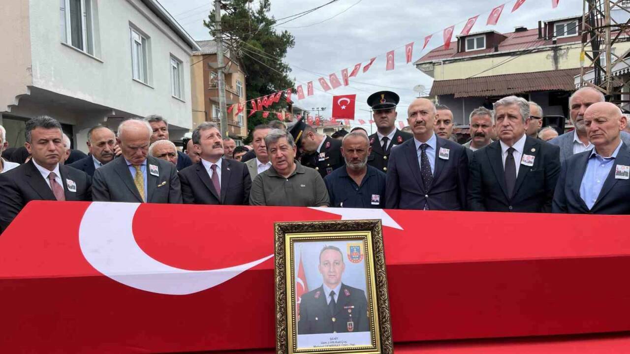 sehit uzman cavus son yolculuguna ugurlandi b9cefc4a7a78
