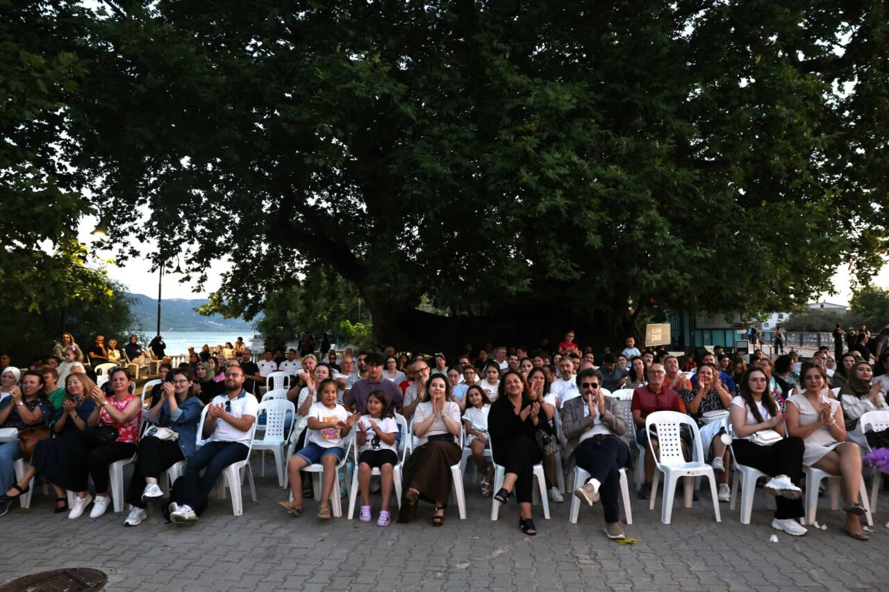 Bursa'da Sezen Aksu gecesi 5 sezen aksu sarkilari 3