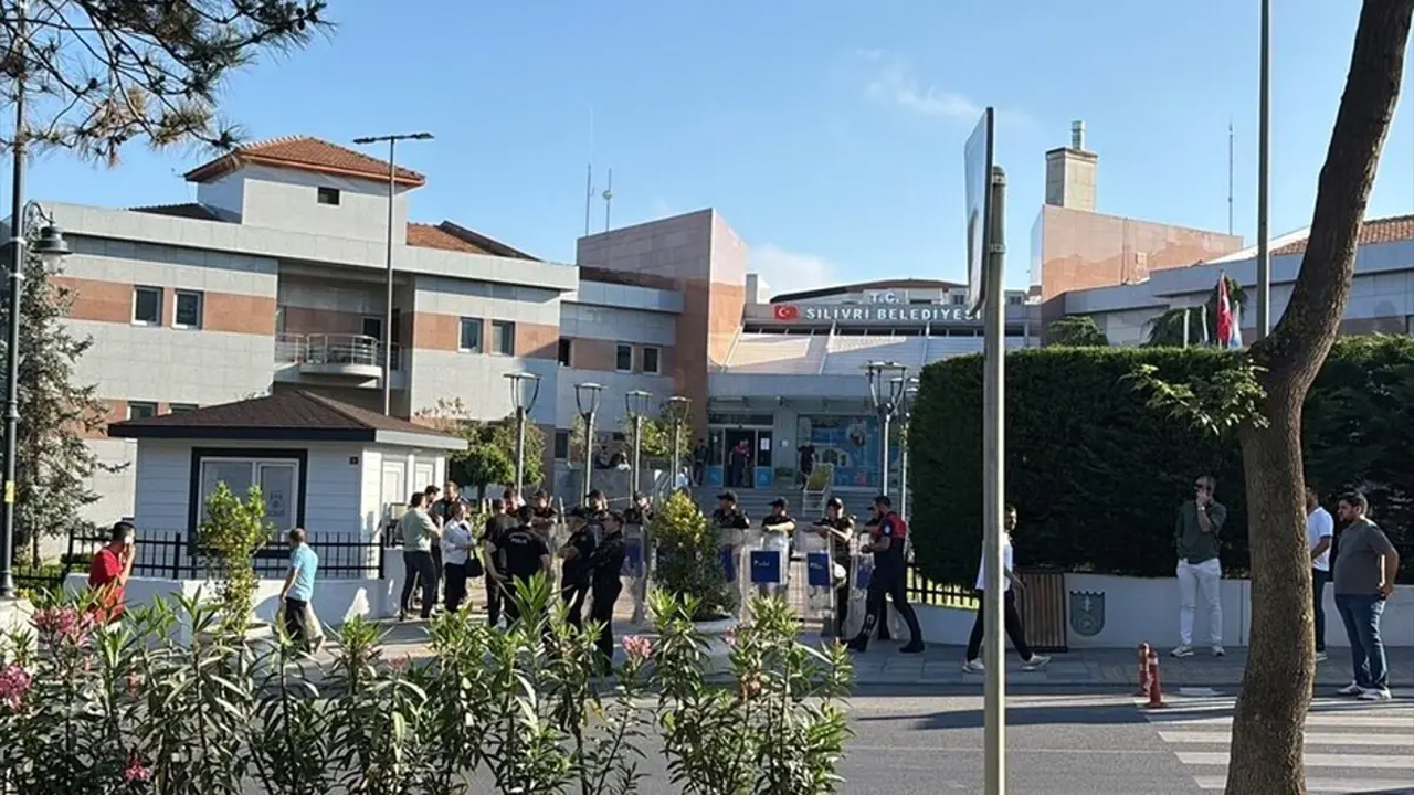 CHP'li Silivri Belediyesi'ne yönelik yolsuzluk suçlamalı operasyonda CHP Silivri İlçe