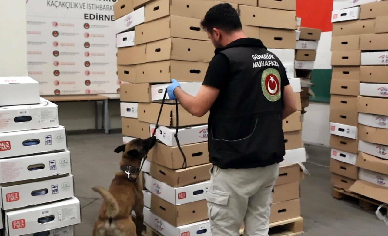 Sınırda 526 kilo uyuşturucu ele geçirildi 2 sinirda 526 kilo uyusturucu ele gecirildi 6de4d41774e4