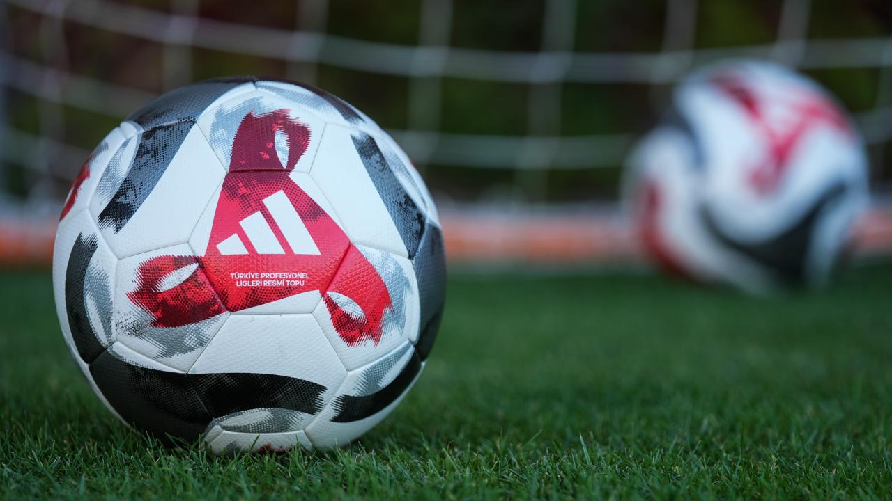 Süper Lig'de yeni sezonun ilk hafta programı açıklandı 1 super ligde yeni sezonun ilk hafta programi aciklandi f3a5bc2b0379