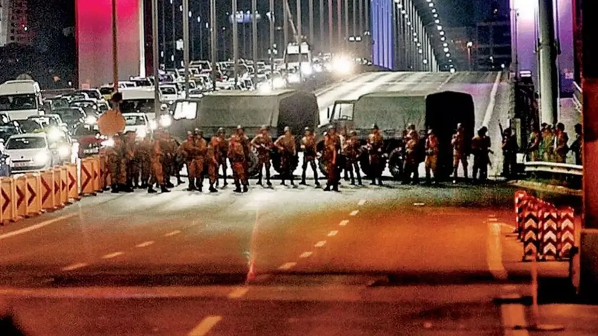 MİLLETİN ZAFERİ: 15 Temmuz Demokrasi ve Milli Birlik Günü 2 t2515 temmuz darbe girisimi 576