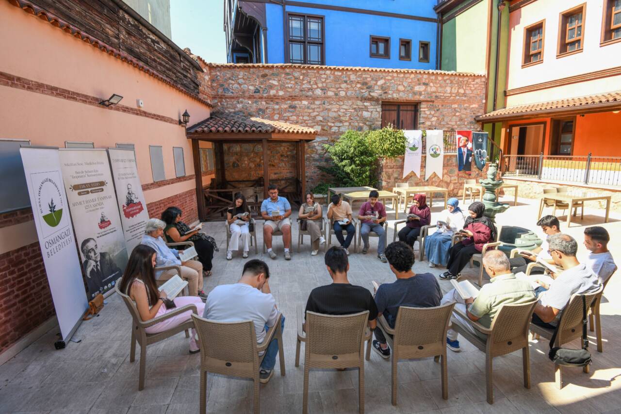 Gençler Tanpınar'ın izinde Bursa'yı keşfetti 2 tanpinar bursa tarihi yerler 2