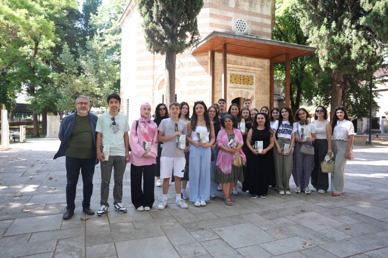 Tanpınar’ın Bursa’sı Gençlerin Adımlarıyla Yeniden Hayat Buldu 7 Tanpınar’ın Bursa’sı Gençlerin Adımlarıyla Yeniden Hayat Buldu
