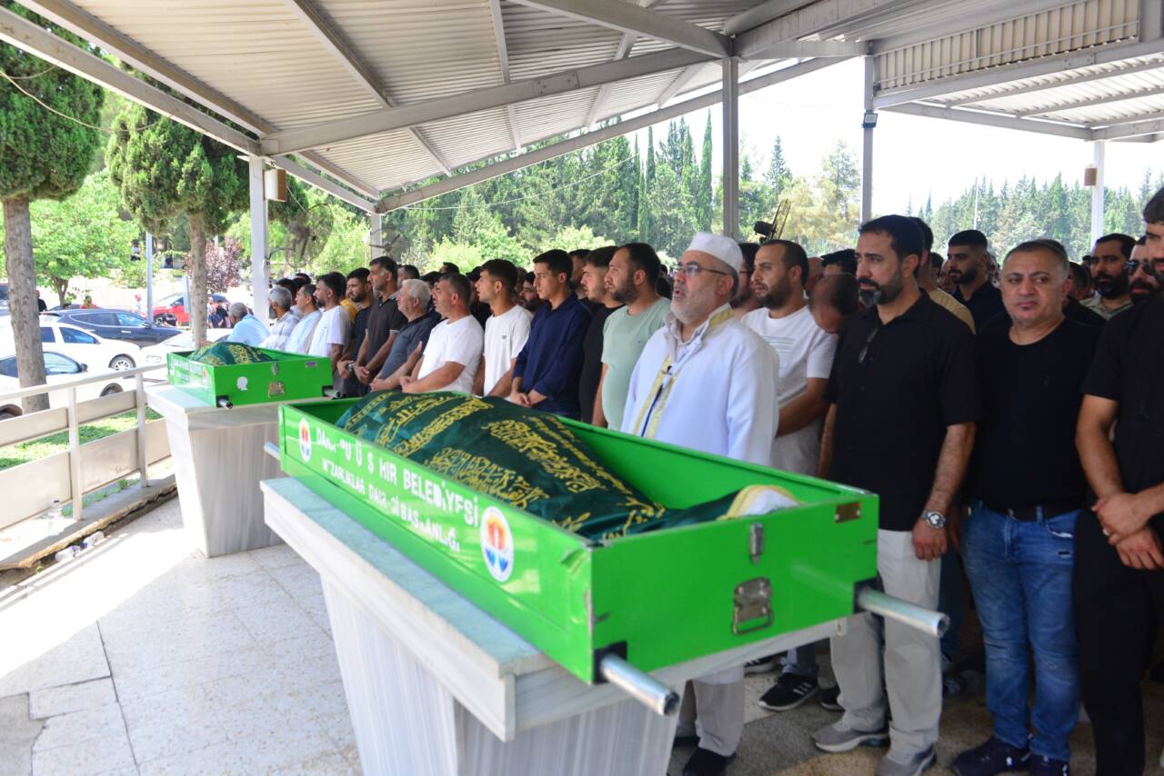 Tayin için çıktıkları yolculukta can vermişlerdi! Anne ile oğluna son görev 1 tayin icin ciktiklari yolculukta can vermislerdi anne ile ogluna son gorv 1df82b6b1c73
