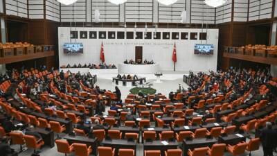 TBMM Genel Kurulu'nda, öğrenci affına ve yükseköğretime ilişkin düzenlemeleri içeren