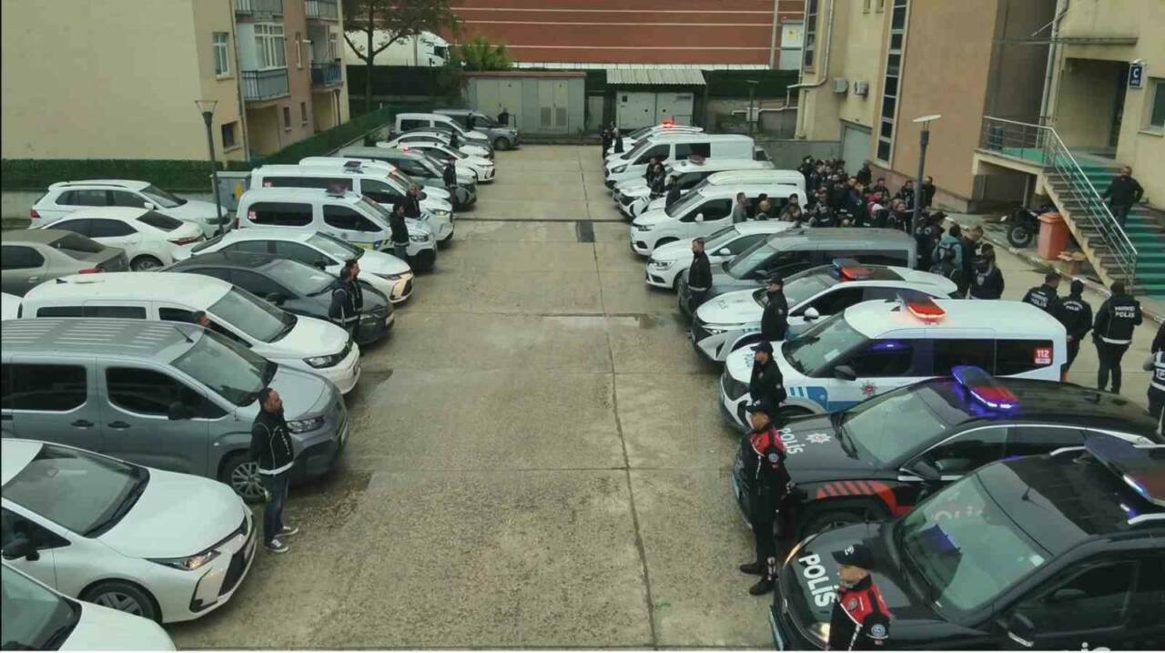 Tefecilik operasyonunda 8 gözaltı 1 tefecilik operasyonunda 8 gozalti 50960d851aa8