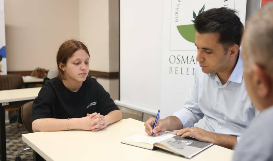 Osmangazi Belediyesi’nden öğrencilere ücretsiz tercih desteği Osmangazi Belediyesi, Osmangazi Kent Konseyi Gençlik Meclisi iş birliğiyle Şadırvanlı