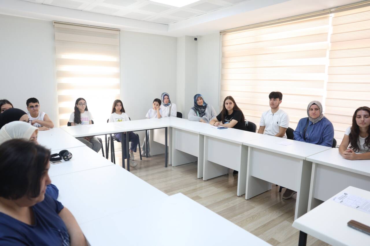 Osmangazi Belediyesi gençlerin yanında 7 Osmangazi Belediyesi gençlerin yanında