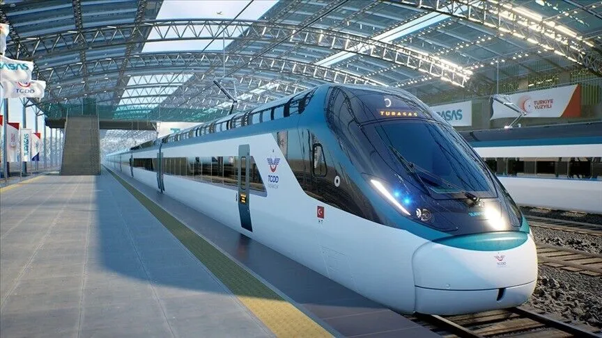 Milli Elektrikli Tren 22 Temmuz itibarıyla Uzunköprü-Halkalı hattında kullanılacak.
