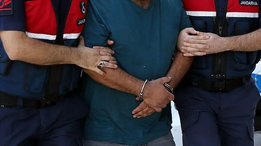 Usulsüz kimlik düzenleyen suç örgütüne yönelik 31 şüpheliye operasyon...