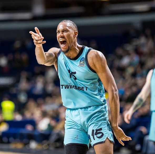 TOFAŞ’a Amerikalı forvet TOFAŞ Basketbol Takımı, kadro yapılanma çalışmaları kapsamında Safiport Erokspor'da forma