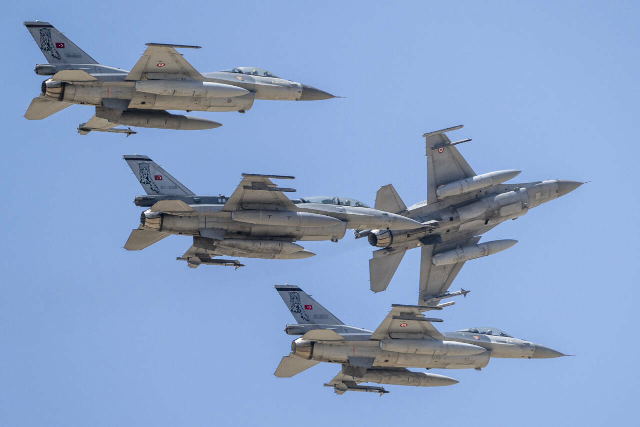 Türk F-16'larına Baltık semalarında kritik görev 3 turk f 16larina baltik semalarinda kritik gorev 85e58de6aa5f