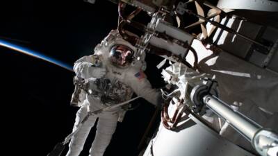 NASA, yörüngeden çıkarak Dünya'ya doğru sürüklenen Swift Uzay Teleskobunu kurtarmak