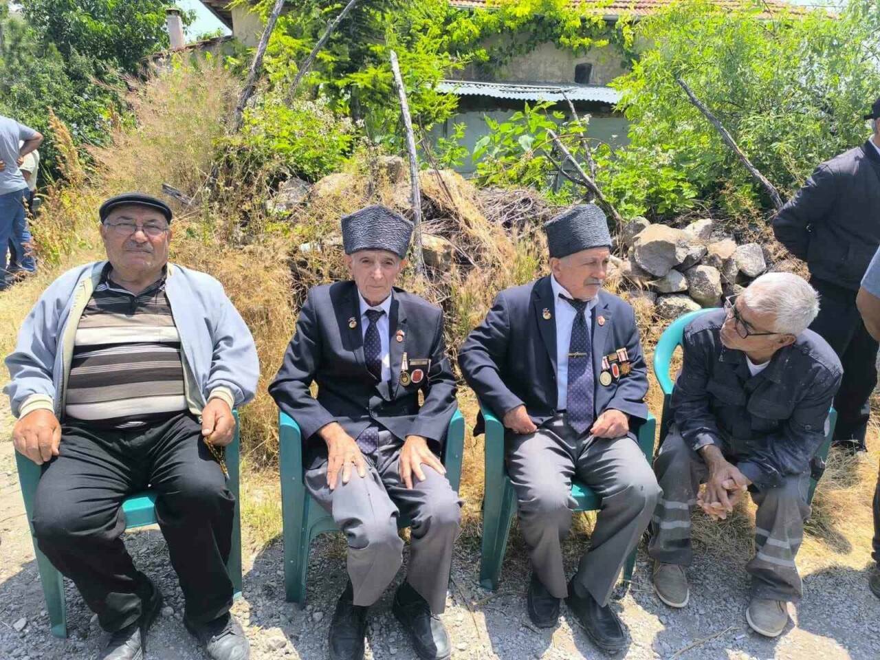 Vefat eden Kıbrıs gazisi son yolculuğuna uğurlandı 3 vefat eden kibris gazisi son yolculuguna ugurlandi b5b37210839e