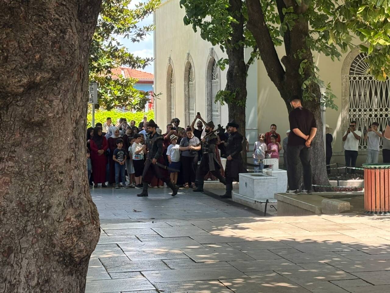 Bursa’da turistler oraya akın etti! Hayranlıkla izlediler... 3 whatsapp image 2026 07 05 at 144743 1