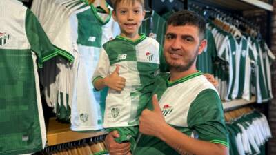 Yeni sezonda 1.Lig'de mücadele edecek olan Bursaspor'da 2026-2027 sezonu formaları