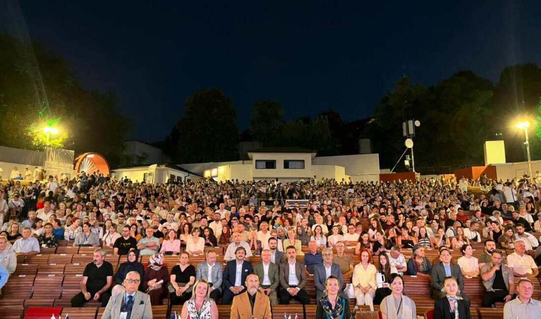 ​Bursa’da günlerdir süren kültürel şölen, bu akşam Kültürpark Açık Hava